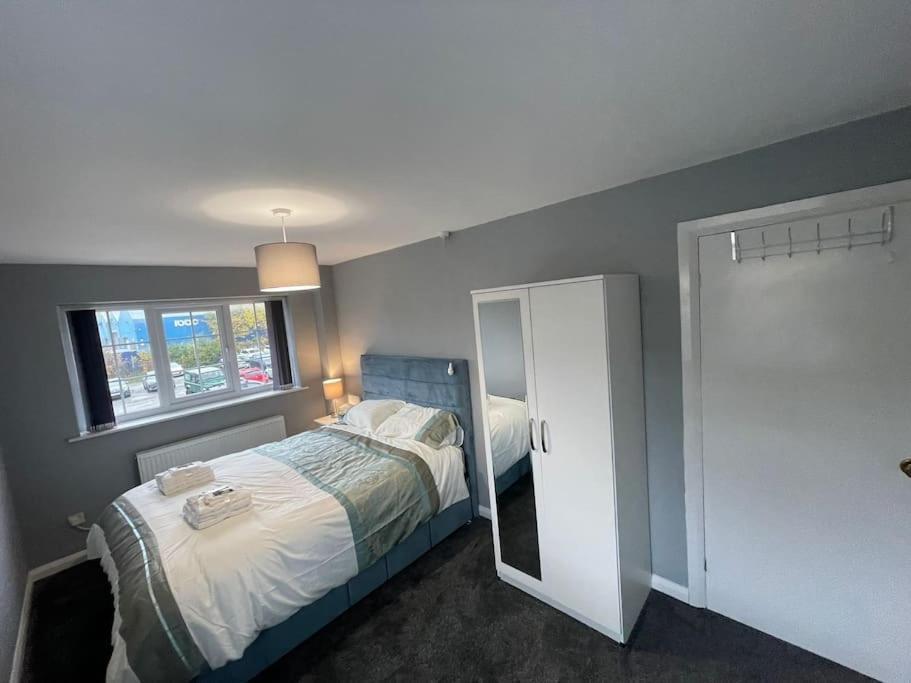 Luxury 3 Bed Detached House Holiday home Farsley